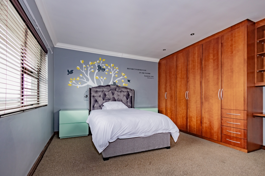 4 Bedroom Property for Sale in Haasendal Western Cape